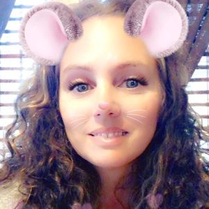 Meet your Posher, Stacy